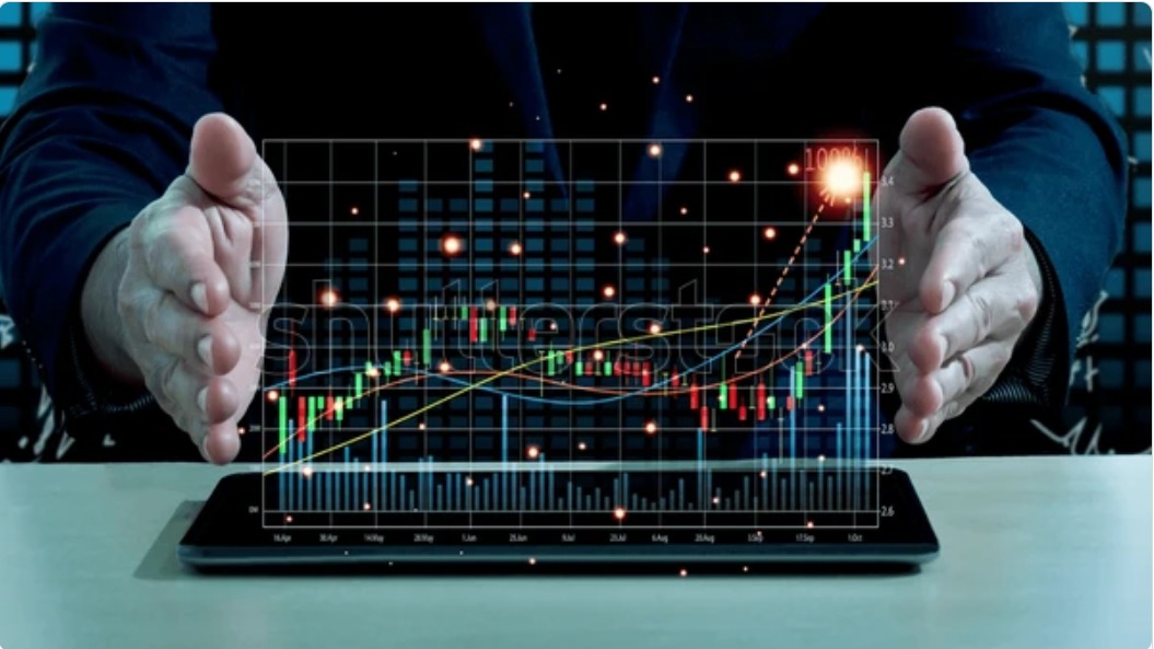 🔹 Public companies now hold 1.05 million BTC! With miner costs surging to 746,000 USD, Bitcoin’s upside is being re-priced